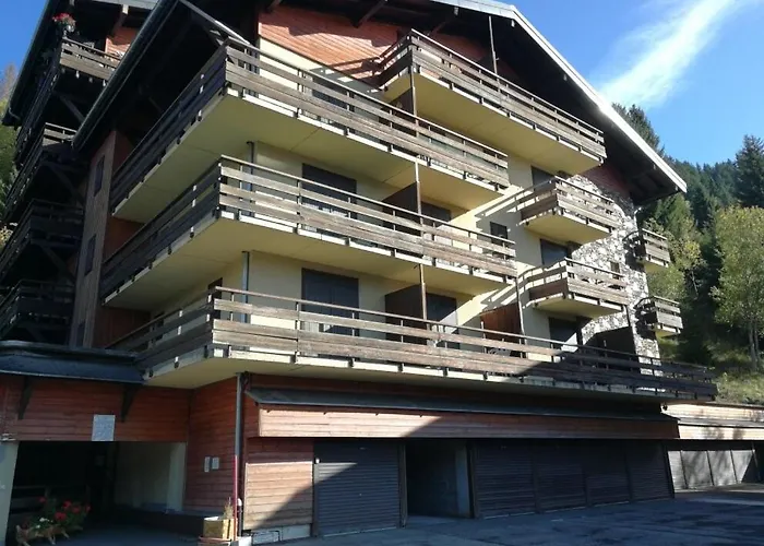 Yeti 6 N° 8 : Renove Au Petit Châtel